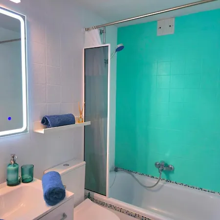 Nogalera Skyline Retreat One Bedroom With Balcony And Amazing Sea And Views By Namaste Elite Appartamento