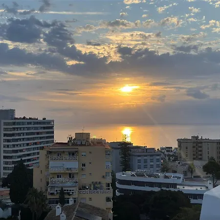 Appartamento Nogalera Skyline Retreat One Bedroom With Balcony And Amazing Sea And Views By Namaste Elite Torremolinos