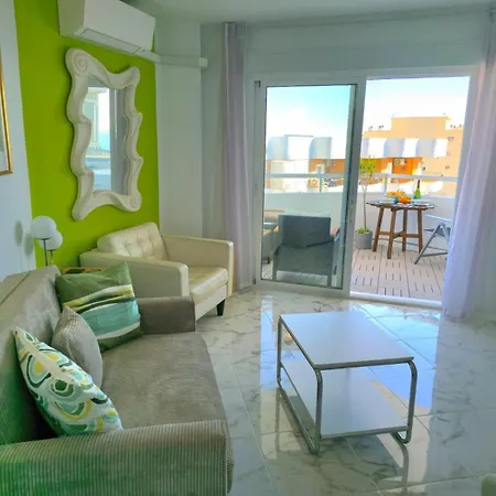 Lägenhet Nogalera Skyline Retreat One Bedroom With Balcony And Amazing Sea And Views By Namaste Elite Torremolinos